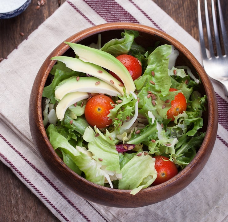 Chicken and Berry Salad with Strawberry-Basil Vinaigrette